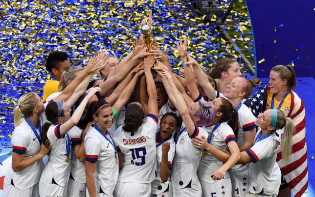 FILES-FRANCE-2019-WOMEN-USA-NED-TROPHY