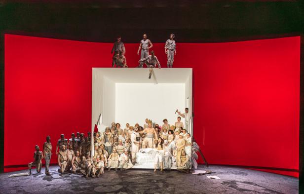 Bregenzer Festspiele: Verdis "Ernani" als absurde Blut-Groteske