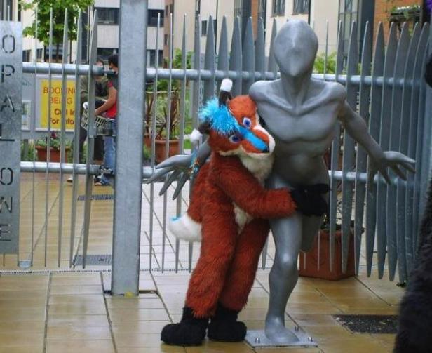 Wenn Statuen zu Späßen aufgelegt sind | kurier.at Wenn Statuen zu Späßen aufgelegt sind | kurier.at
