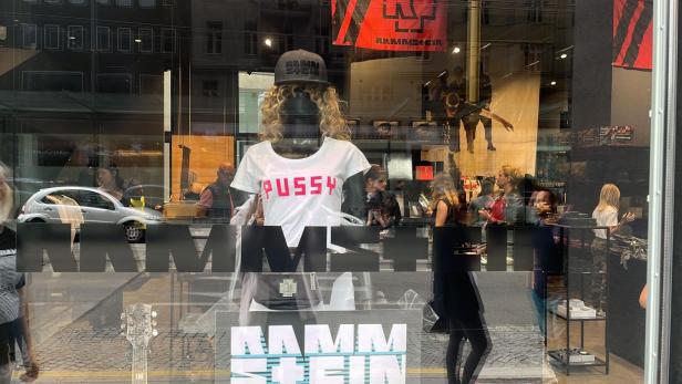 Rammstein in Wien: Lange Schlange vor PopUp-Store und herbe Kritik