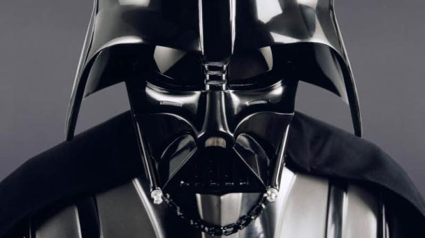 Nahaufnahme des ikonischen Darth Vader-Helms.