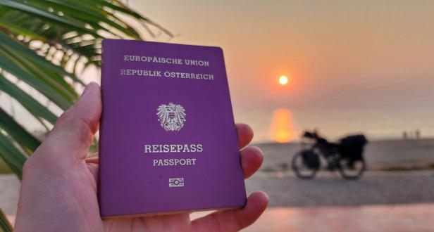 Wie viele Stempel passen in einen Pass? Burgenländer findet es heraus
