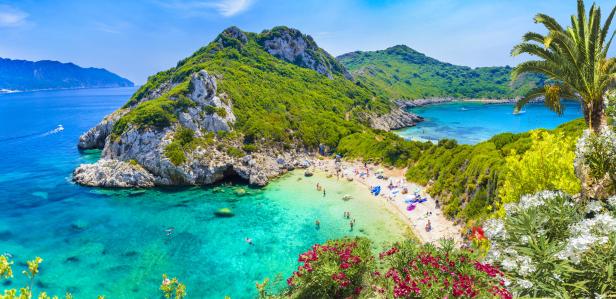 Blick auf den Strand Porto Timoni auf der griechischen Insel Korfu.