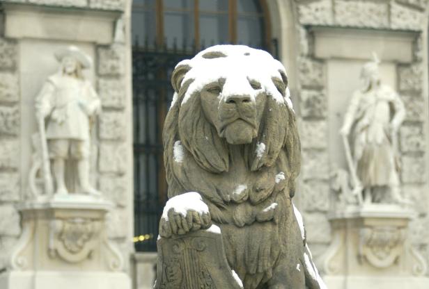 Auf Löwenjagd in Wien: Was Denkmäler erzählen