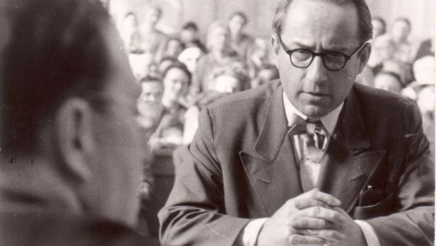 Vor Gericht: Kritiker Hans Weigel