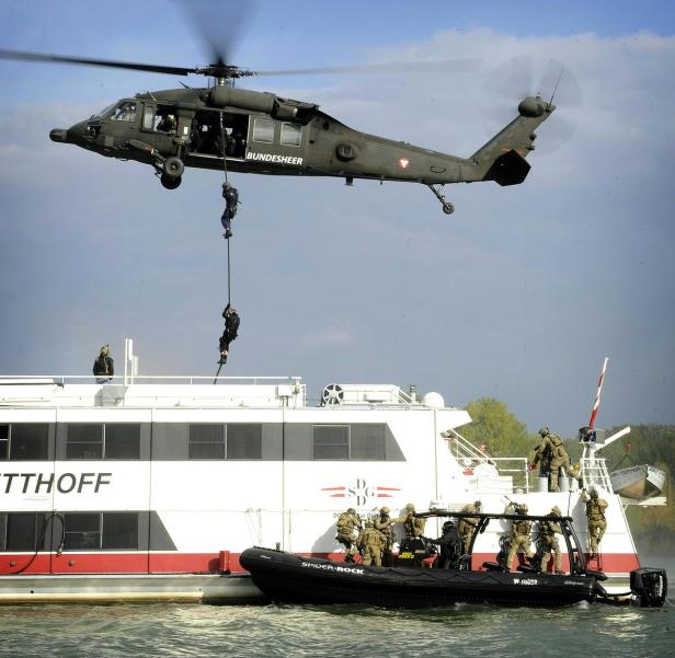 Jagdkommando übte Geiselbefreiung auf Donau