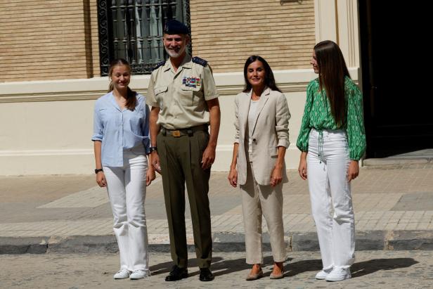"Ein bisschen nervös": Spaniens Kronprinzessin Leonor wurde Soldatin