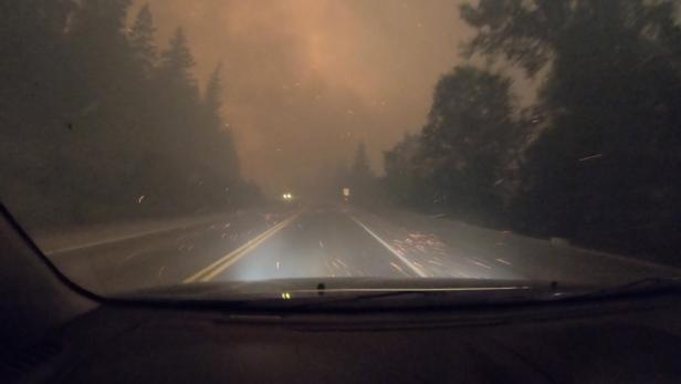 Zwei Waldbrände zu einem vereint: Lage in Kanada spitzt sich zu