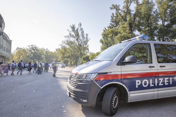 Zeugen Jehovas: Kongress im Schatten der Rohrbomben-Anschläge