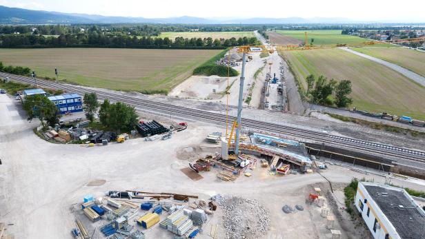 B54-Unterführung: Durchbruch als Meilenstein bei Entschärfung des Nadelöhrs