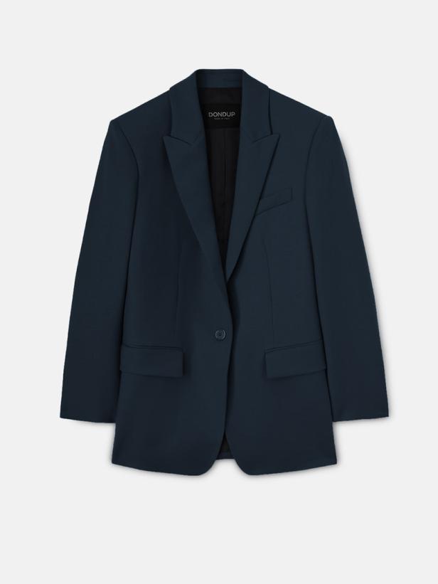 Ein marineblauer Blazer der Marke Dondup liegt auf einem weißen Hintergrund.