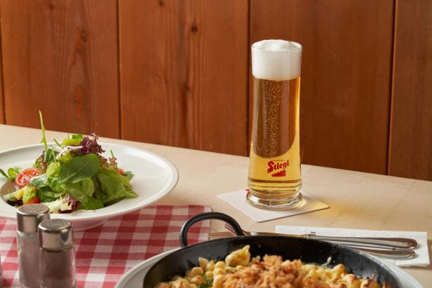 Stiegl-Brauwelt: Biererlebnis und bierige Gastronomie
