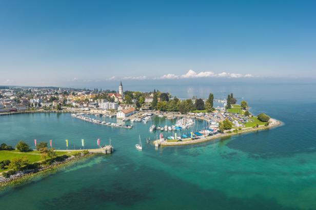 Luftaufnahme von Romanshorn am Bodensee.