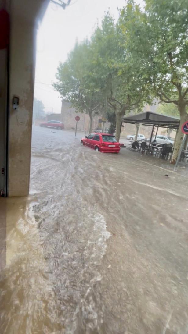 Straßen auf Mallorca waren zum Teil überflutet. 