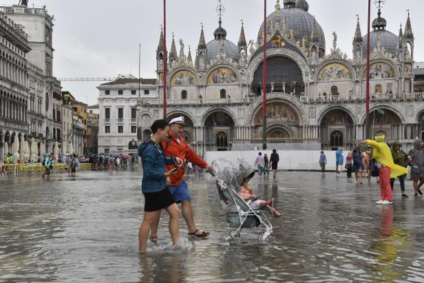 Acqua alta in Venedig