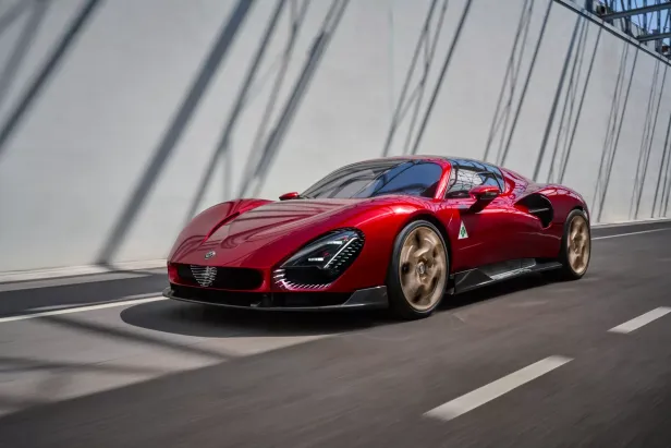 Alfa Romeo präsentiert Neuauflage des legendären 33 Stradale