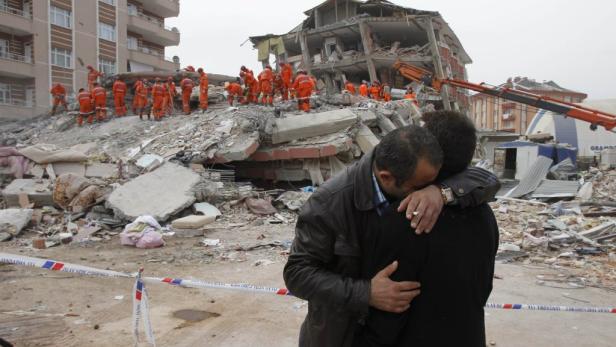 Beben: Türkei nimmt ausländische Hilfe an