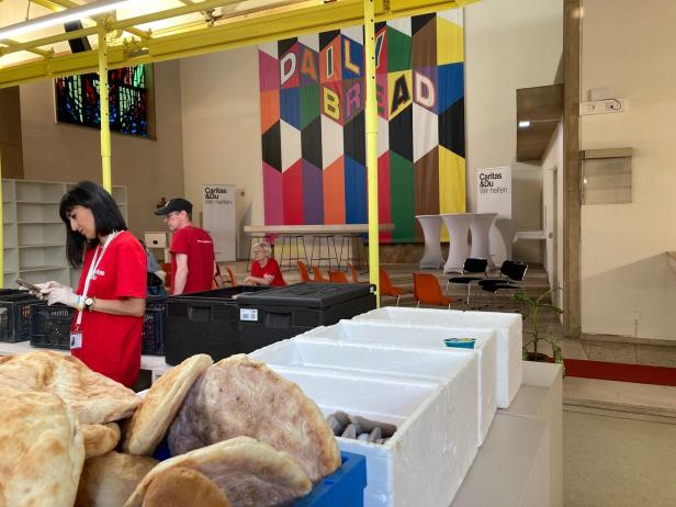 Lebensmittelausgabe im Kloster: Caritas eröffnet Standort in Favoriten