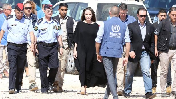 Jolie besucht jordanisches Flüchtlingslager