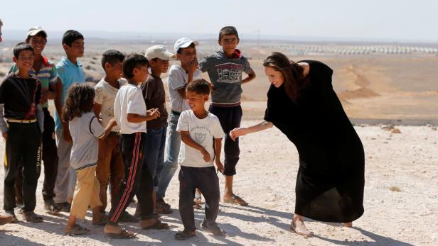 Jolie besucht jordanisches Flüchtlingslager