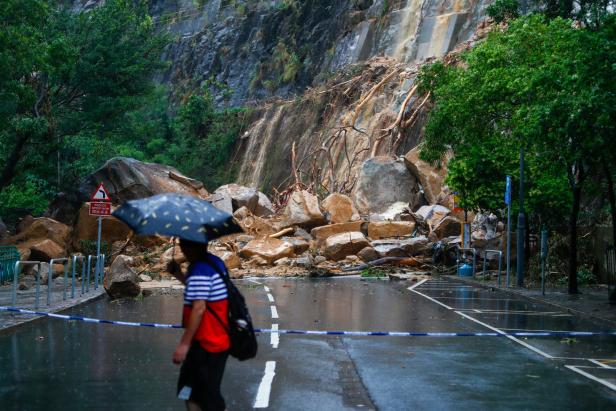 Schwerste Regenfälle seit 140 Jahren: Überschwemmungen in Hongkong