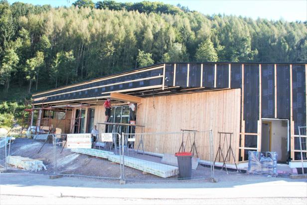 Bürger in Reinsberg bauen sich neuen Supermarkt selber