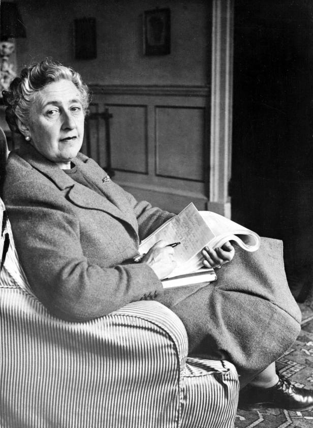 BIO-AGATHA CHRISTIE