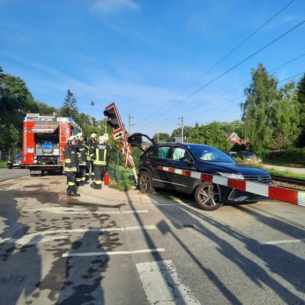 NÖ: Winzer rettet drei Menschen in letzter Sekunde vor Kollision mit Zug