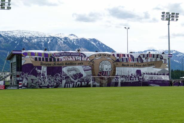 Herz gegen Kommerz: Das ungleiche Fußball-Duell in Salzburg