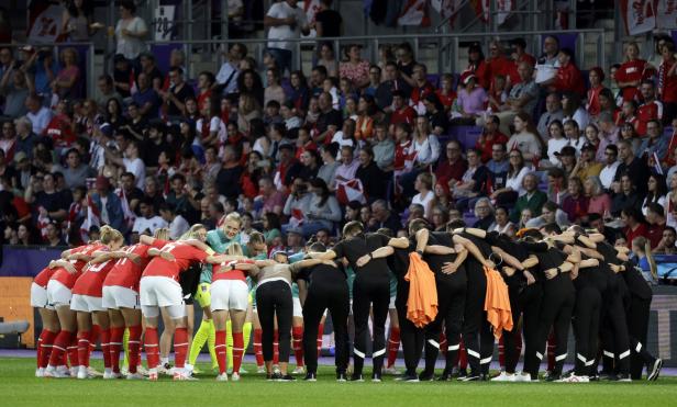 Frauen-Team verliert vor Rekordkulisse: Ein Feierabend ohne Happy End