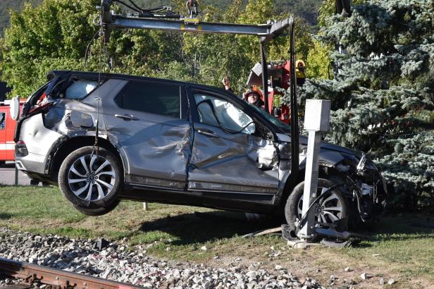 Zwei Unfälle auf Bahnübergängen in Niederösterreich