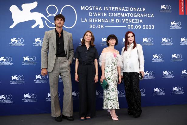 Jacob Elordi, Sofia Coppola, Cailee Spaeny und Priscilla Presley bei der Biennale di Venezia 2023.