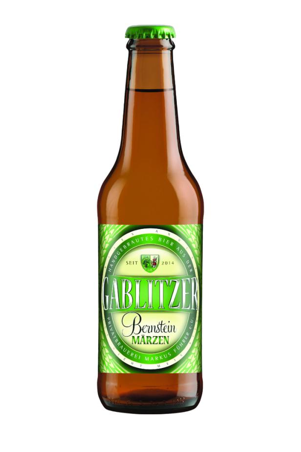 Eine Flasche Gablitzer Bernstein Märzen Bier vor einem weißen Hintergrund.