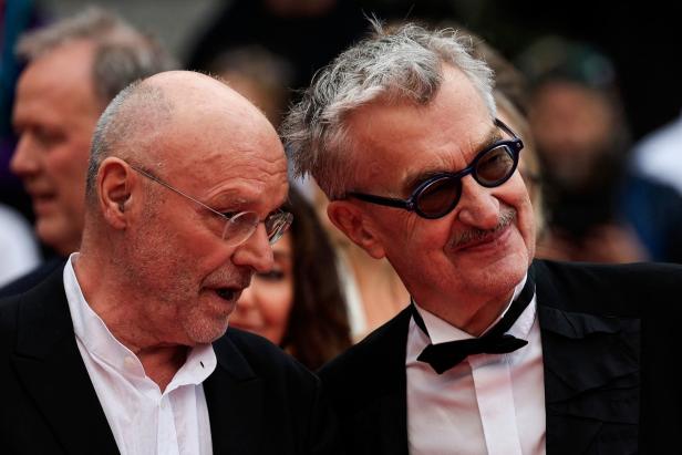 Wim Wenders und Bruno Ganz auf dem roten Teppich.