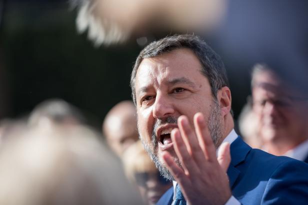 Italiens Verkehrsminister Matteo Salvini redet