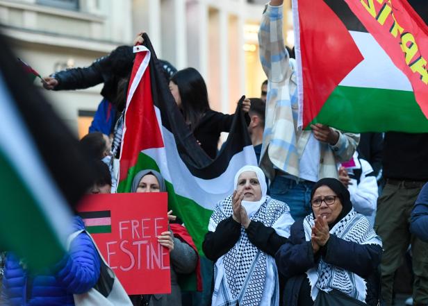 Innsbruck: 400 Pro-Palästina-Demonstranten zogen durch Innenstadt