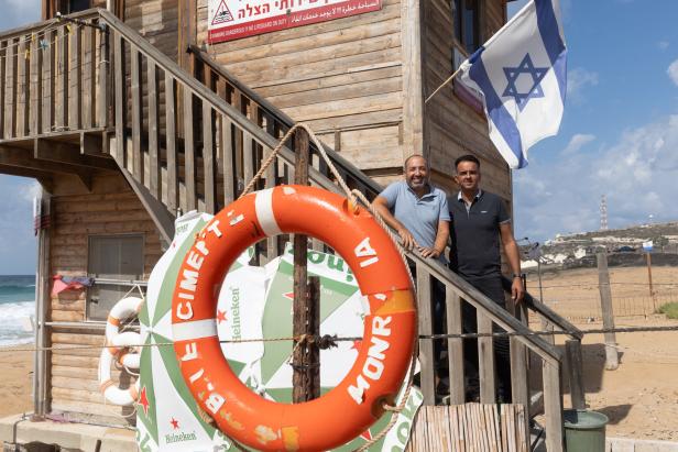 Hippies fürs Militär und Strandcafés an der Front: Eine Reise durch Israel im Krieg