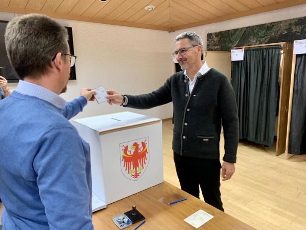 Landeshauptmann Arno Kompatscher und seine SVP stehen bei dieser Wahl unter Druck. Umfragen prognostizierten Verluste.