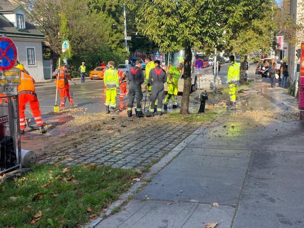 Überschwemmung in Wien-Döbling: Hydrant beschädigt