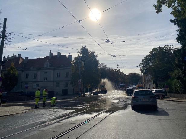 Überschwemmung in Wien-Döbling: Hydrant beschädigt