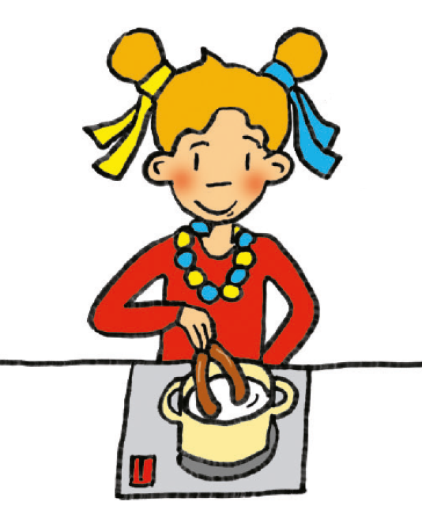 Lilli kocht Würstel.
