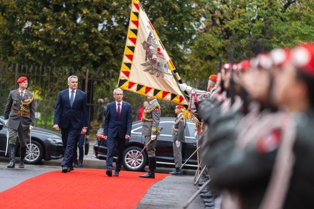 Der bulgarische Regierungschef Nikolaj Denkow traf gestern Kanzler Karl Nehammer (ÖVP) in Wien.