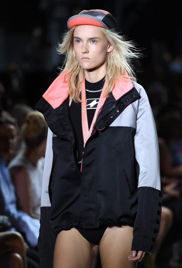 FASHION-US-ALEXANDER-WANG Madonnas Sohn Rocco versucht sich als Model