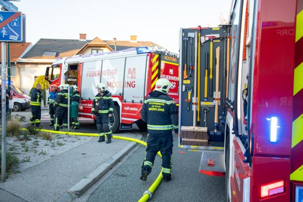 Einfamilienhaus im Bezirk Mödling durch Brand stark beschädigt