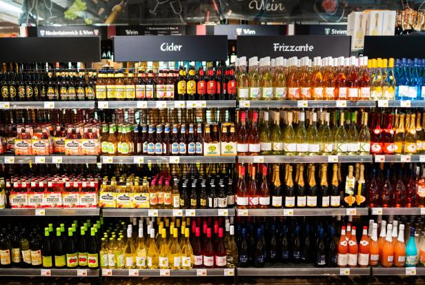 Alkohol an der Supermarktkasse: Hochprozentig verführerisch