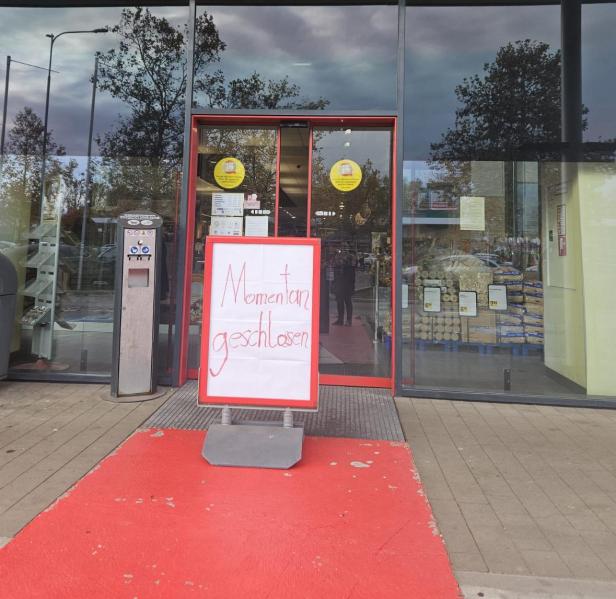 St. Pölten: Polizei sucht Räuber nach Supermarkt-Überfall