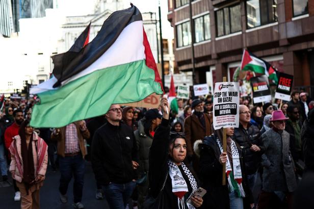 300.000 Menschen bei Pro-Palästina-Großdemo in London 
