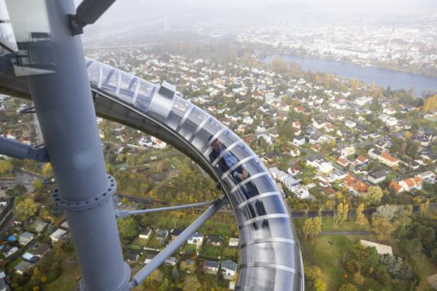 "Donauturm-Rutsche": Wie es sich anfühlt, in 165 Metern Höhe zu rutschen