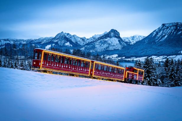 Wolfgangseer Advent: Mit Schiff und Bahn stimmungsvoll in die Saison