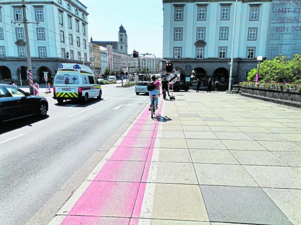 Radstreifen Nibelungenbrücke Linz